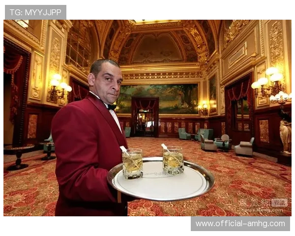 澳门皇冠赌场图片展现豪华奢华的赌场氛围令人叹为观止